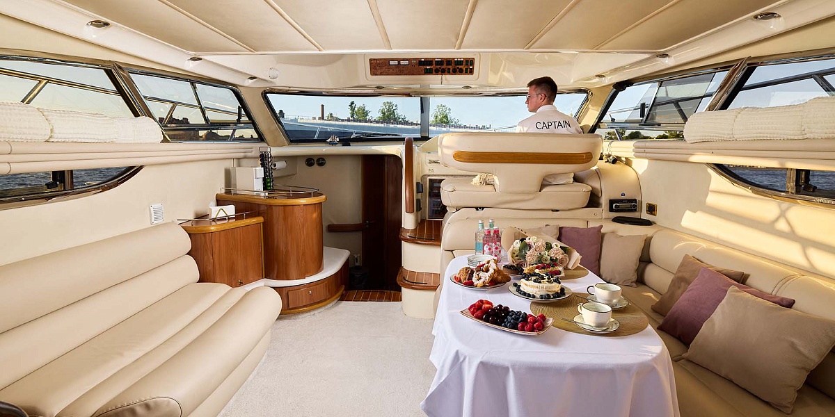 Аренда яхты Sealine F43 Monte Carlo в Питере, Санкт-Петербург